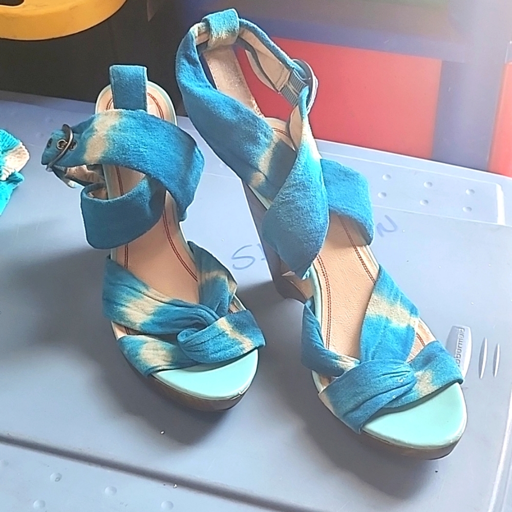 Tye dye heels